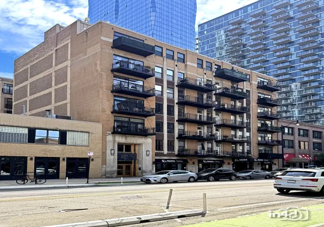 Photo 2 of Condo for sale at 1307 S Wabash Ave #302, Chicago, IL 60605 | MLS# 12739933 | Listing updated on 2026-10-19