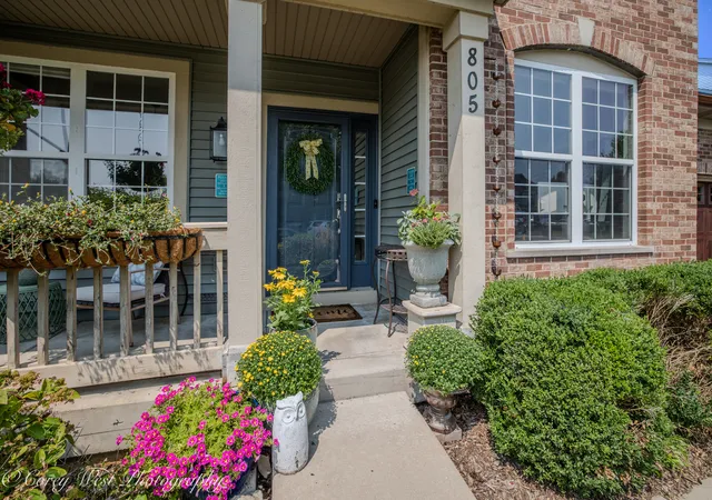 Photo 2 of Single family home for sale at 805 Alden Dr, Sycamore, IL 60178 | MLS# 12740002 | Listing updated on 2026-10-27