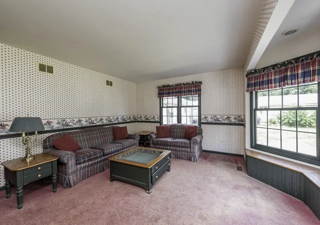 Photo 3 of Single family home for sale at 1939 Chestnut St, Waukegan, IL 60087 | MLS# 12740042 | Listing updated on 2026-10-07