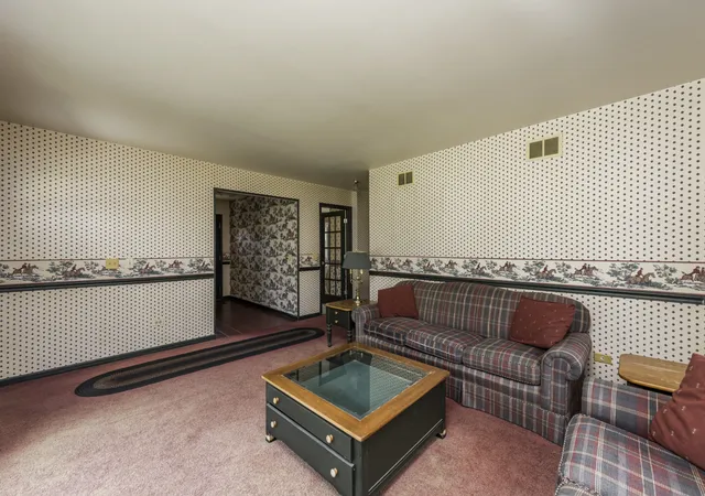 Photo 4 of Single family home for sale at 1939 Chestnut St, Waukegan, IL 60087 | MLS# 12740042 | Listing updated on 2026-10-07