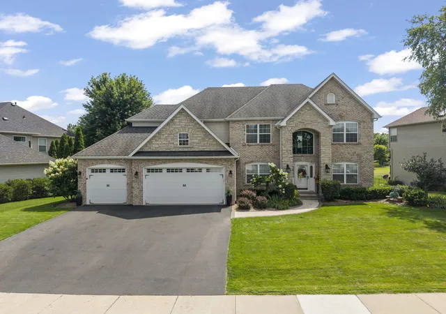 Photo 1 of Single family home for sale at 1122 Clearwater Dr, Yorkville, IL 60560 | MLS# 12740066 | Listing updated on 2026-10-20