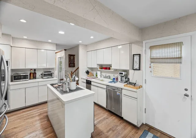 Photo 4 of Single family home for sale at 3912 Enfield Ave, Skokie, IL 60076 | MLS# 12740099 | Listing updated on 2026-10-29