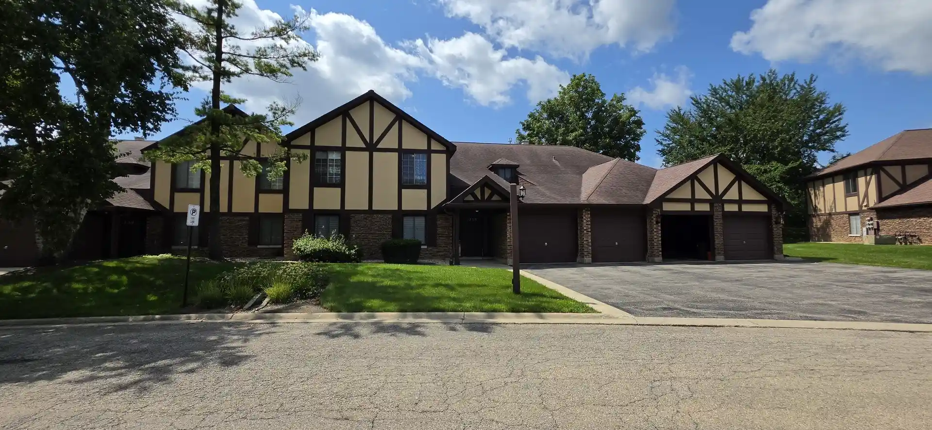 Listing Photo 1 - Condo for sale in 1758 Plymouth Ct located at 1758 Plymouth Ct, Wheaton, IL 60189 - Unit 1758 Plymouth Ct