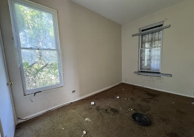 Listing Photo 5 - Condo for sale in building located at 5851 S Wabash Ave, Chicago, IL 60637