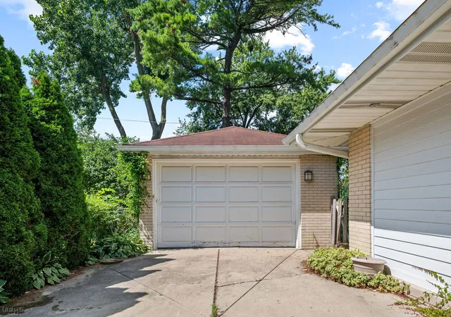 Photo 2 of Single family home for sale at (Undisclosed), Skokie, IL 60076 | MLS# 12740277 | Listing updated on 2026-10-01