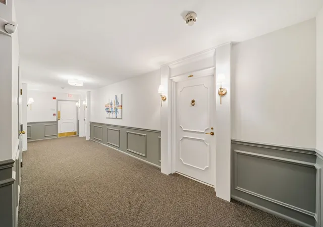 Listing Photo 4 - Condo for sale in building located at 1250 Park Ave, Highland Park, IL 60035 - Unit #430