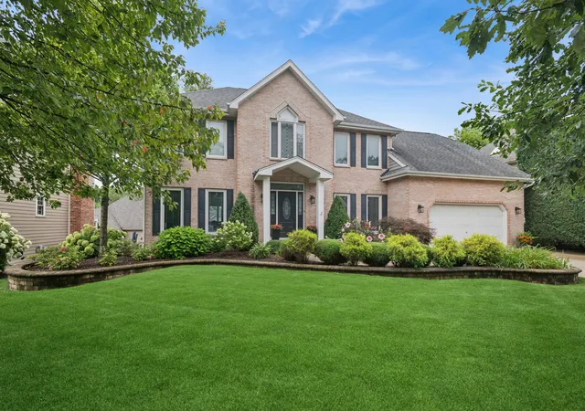 Photo 1 of Single family home for sale at 877 Sheehan Ave, Glen Ellyn, IL 60137 | MLS# 12740281 | Listing updated on 2026-09-16