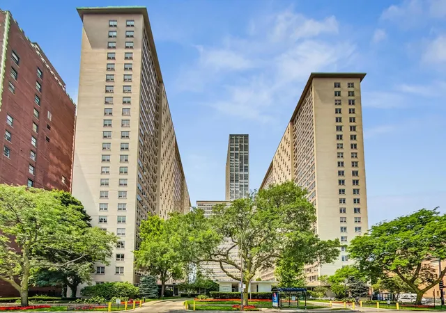 1st image of 3950 N Lake Shore Dr, Chicago, IL 60613