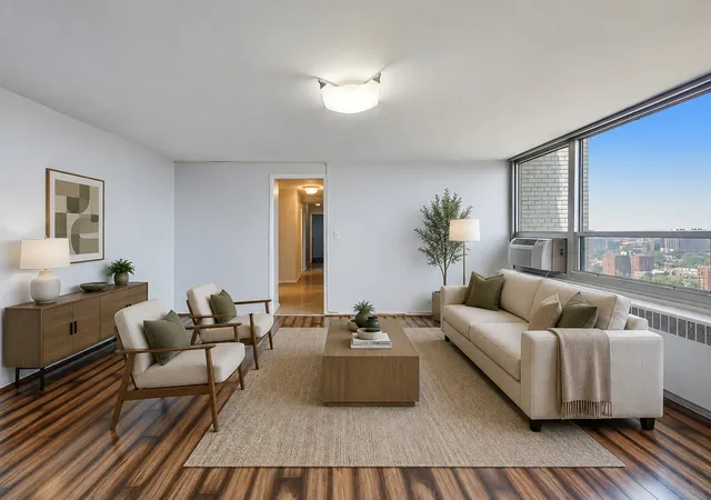 4th image of 3950 N Lake Shore Dr, Chicago, IL 60613