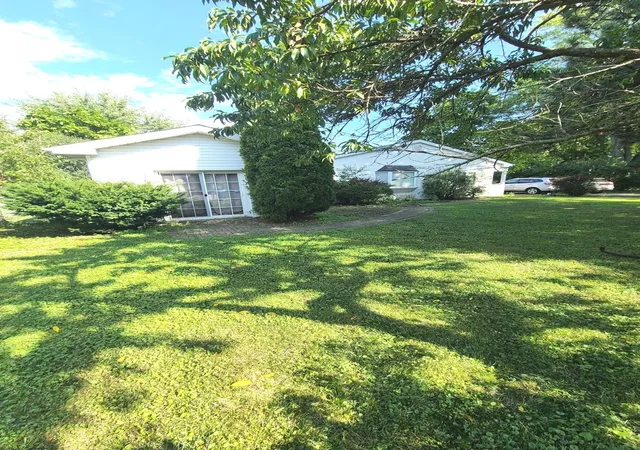 Photo 1 of Single family home for sale at 333 12th Street, Wheeling, IL 60090 | MLS# 12740346 | Listing updated on 2026-10-03