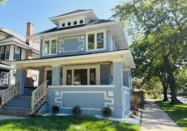 Photo 1 of Single family home for sale at 544 S Oak Park Ave, Oak Park, IL 60304 | MLS# 12740377 | Listing updated on 2026-10-21