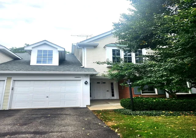 Photo 3 of Condo for sale at 1001 Butternut Ln #C, Mount Prospect, IL 60056 | MLS# 12740410 | Listing updated on 2026-09-24