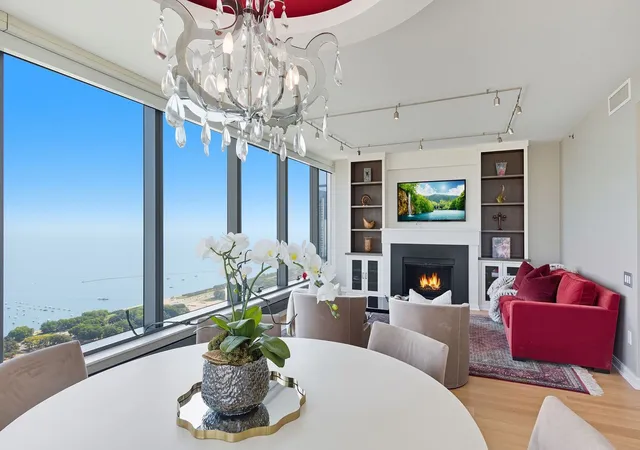 Listing Photo 5 - Condo for sale in building located at 60 E Monroe St, Chicago, IL 60603 - Unit #5601