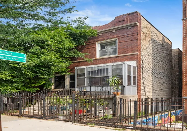 Photo 1 of Single family home for sale at 1946 W Armitage Ave, Chicago, IL 60622 | MLS# 12740416 | Listing updated on 2026-10-08