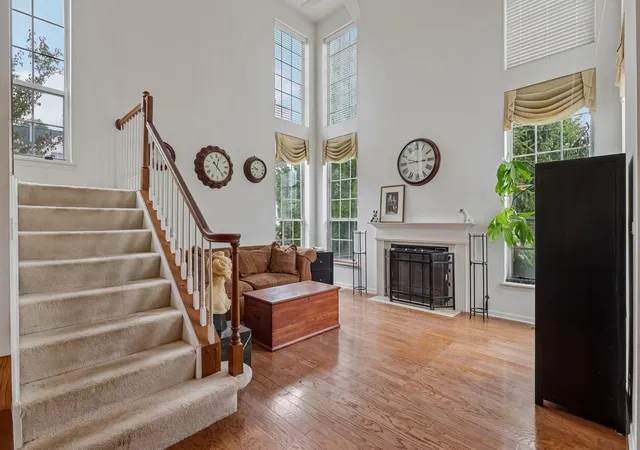 Photo 3 of Condo for sale at 109 Lauralton St #10, Lake Bluff, IL 60044 | MLS# 12740430 | Listing updated on 2026-09-26