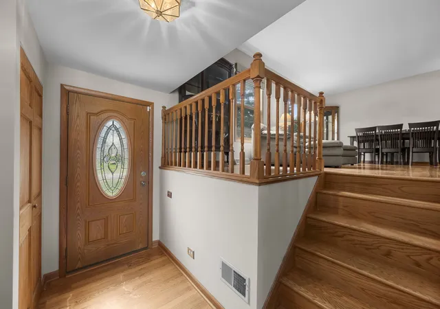Photo 2 of Single family home for sale at 1476 Worden Way, Elk Grove Village, IL 60007 | MLS# 12740527 | Listing updated on 2026-09-19