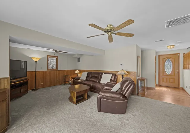 Photo 4 of Single family home for sale at 1476 Worden Way, Elk Grove Village, IL 60007 | MLS# 12740527 | Listing updated on 2026-09-19