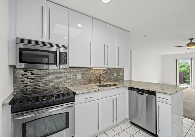 Photo 3 of Condo for sale at 382 Kelburn Rd #321, Deerfield, IL 60015 | MLS# 12740538 | Listing updated on 2026-09-06