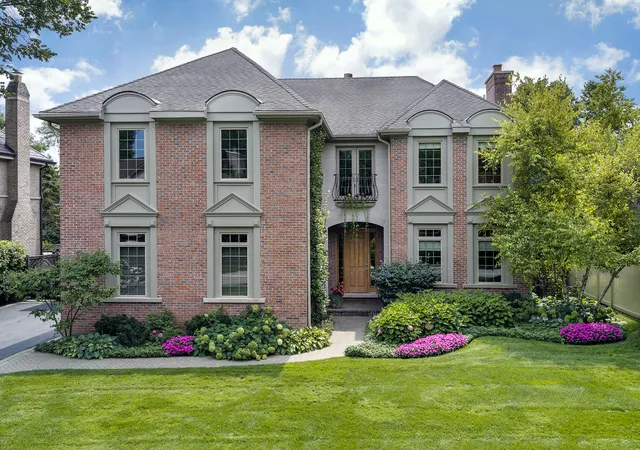 Photo 1 of Single family home for sale at 911 Queens Ln, Glenview, IL 60025 | MLS# 12740615 | Listing updated on 2026-09-24