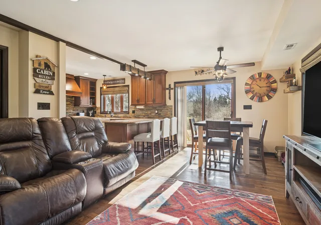 Photo 3 of Single family home for sale at 9510 Martin Dr, Spring Grove, IL 60081 | MLS# 12740641 | Listing updated on 2026-09-26