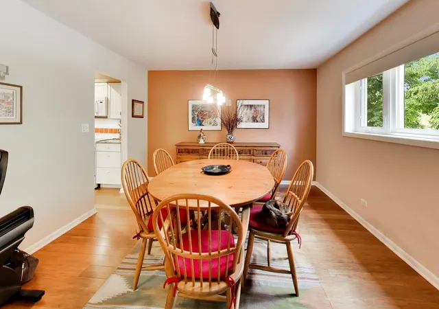 5th image of 2001 Sherman Ave, Evanston, IL 60201