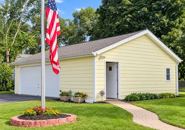 Photo 3 of Single family home for sale at 7615 South Dr, Wonder Lake, IL 60097 | MLS# 12740670 | Listing updated on 2026-10-07