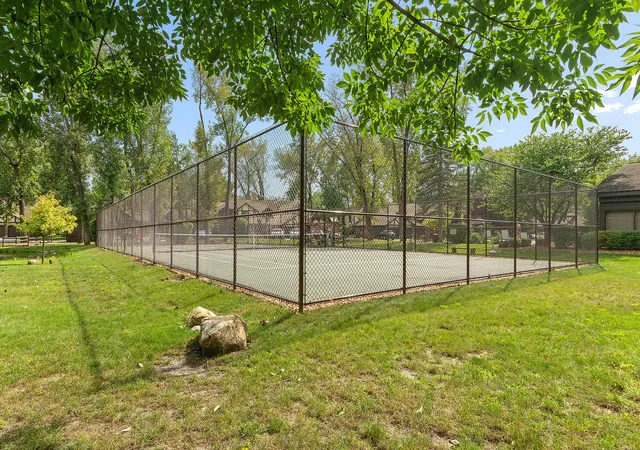Listing Photo 2 - Condo for sale in building located at 8225 Juniper Ct, Palos Hills, IL 60465 - Unit #34D