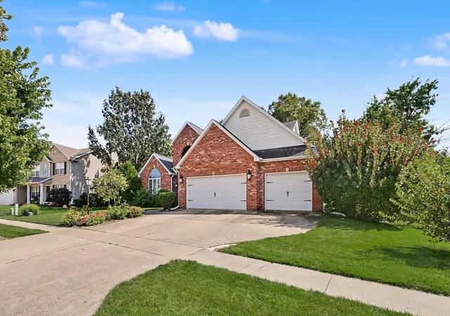 Photo 1 of Single family home for sale at 303 Orchard Dr, Mahomet, IL 61853 | MLS# 12740696 | Listing updated on 2026-09-07
