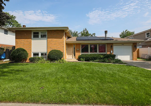 Photo 1 of Single family home for sale at 158 W Bradley St, Des Plaines, IL 60016 | MLS# 12740716 | Listing updated on 2026-10-07