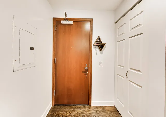 Photo 2 of Condo for sale at 400 N Clinton St #507, Chicago, IL 60654 | MLS# 12740750 | Listing updated on 2026-08-30