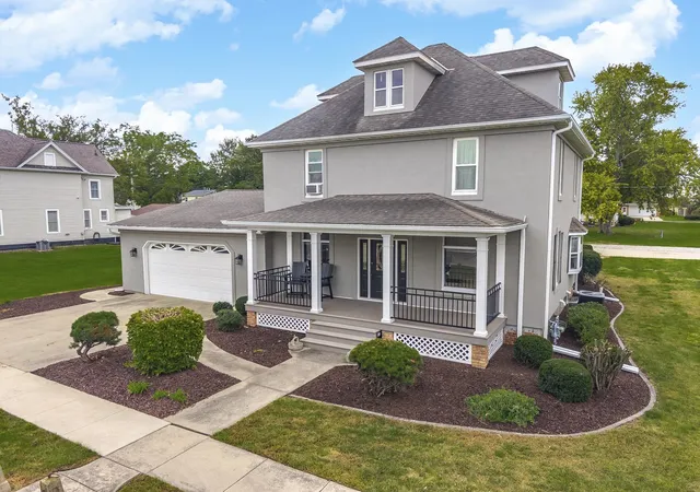 Photo 4 of Single family home for sale at 204 W Washington St, Carlock, IL 61725 | MLS# 12740794 | Listing updated on 2026-10-06