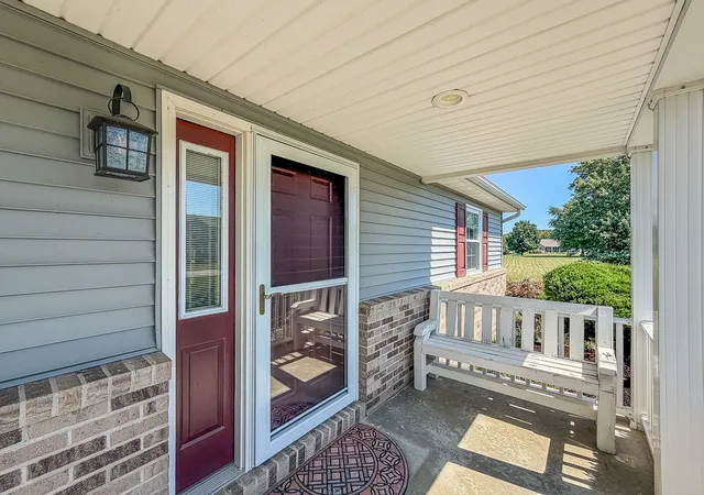 Photo 4 of Single family home for sale at 2309 E Lakeview Dr, Casey, IL 62420 | MLS# 12740819 | Listing updated on 2026-10-05