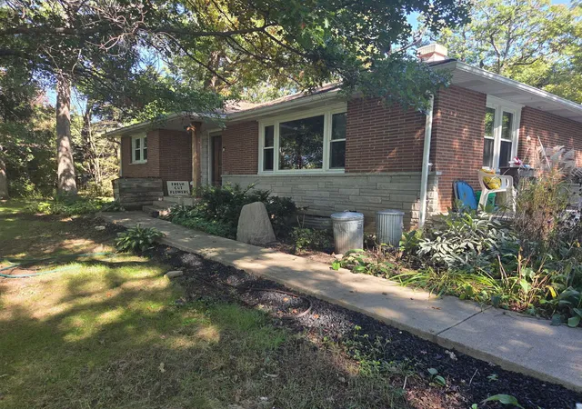 Photo 1 of Single family home for sale at 9n277 Corron Rd, Elgin, IL 60124 | MLS# 12740849 | Listing updated on 2026-10-08