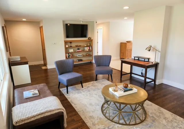 Photo 3 of Single family home for sale at 9n277 Corron Rd, Elgin, IL 60124 | MLS# 12740849 | Listing updated on 2026-10-08