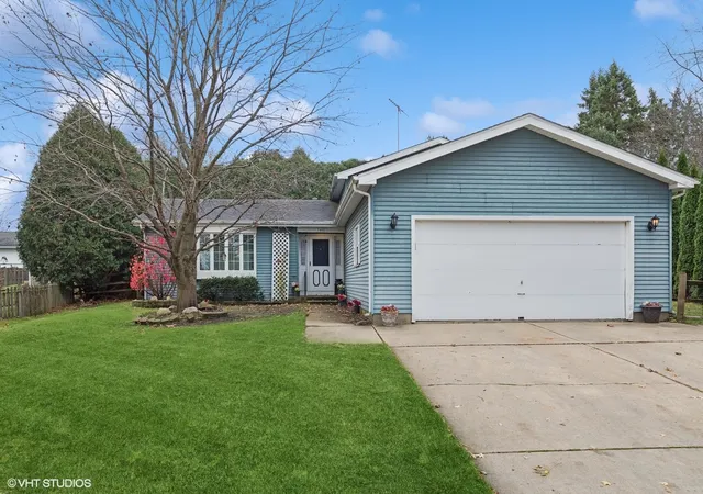 Photo 1 of Single family home for sale at 5401 W Chasefield Cir, Mc Henry, IL 60050 | MLS# 12740872 | Listing updated on 2026-09-04