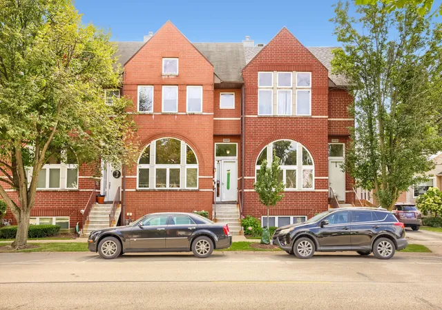 Photo 1 of Townhouse for sale at 1127 E Prairie Ave, Des Plaines, IL 60016 | MLS# 12740880 | Listing updated on 2026-09-24