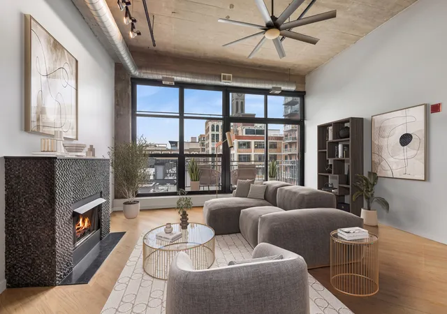 Photo 3 of Sale Pending at 843 W Adams St #711, Chicago, IL 60607 | MLS# 12740883 | Listing updated on 2026-08-31