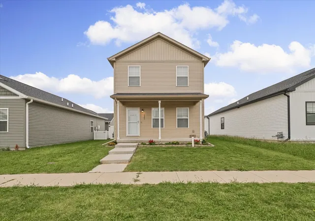 Photo 2 of Single family home for sale at 1301 Ogelthorpe Ave, Urbana, IL 61802 | MLS# 12740966 | Listing updated on 2026-10-04