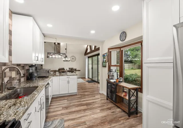 Photo 3 of Single family home for sale at 110 N Cambridge Dr, Geneva, IL 60134 | MLS# 12741005 | Listing updated on 2026-10-07