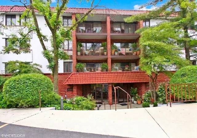 Photo 1 of Condo for sale at 2046 Saint Johns Ave #3H, Highland Park, IL 60035 | MLS# 12741031 | Listing updated on 2026-09-24