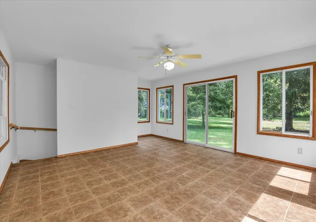 Photo 4 of Single family home for sale at 3514 N High Cross Rd, Urbana, IL 61802 | MLS# 12741078 | Listing updated on 2026-09-14