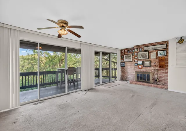 Listing Photo 3 - Condo for sale in building located at 5515 E Lake Dr, Lisle, IL 60532 - Unit #93-F