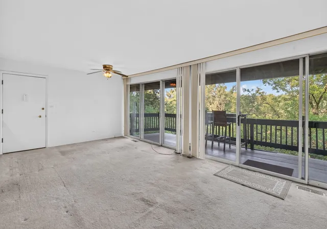 Listing Photo 5 - Condo for sale in building located at 5515 E Lake Dr, Lisle, IL 60532 - Unit #93-F
