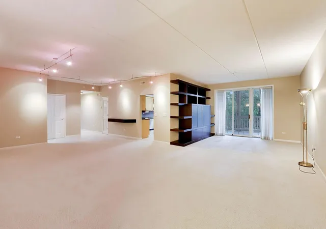 Photo 2 of Condo for sale at 940 Augusta Way #105, Highland Park, IL 60035 | MLS# 12741252 | Listing updated on 2026-09-22