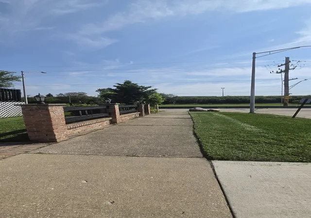 Photo 3 of Single family home for sale at 7000 W 71st Place, Chicago, IL 60638 | MLS# 12741258 | Listing updated on 2026-10-02