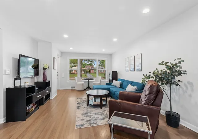Photo 3 of Single family home for sale at 5408 Central Ave, Western Springs, IL 60558 | MLS# 12741319 | Listing updated on 2026-09-23