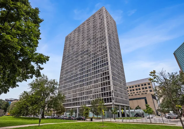 Condo for sale at 330 W Diversey Pkwy #705, Chicago, IL 60657 | MLS# 12741332 | Listing updated on 2026-09-02