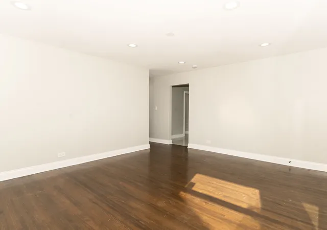 Photo 3 of Single family home for sale at 1618 W 163rd Street, Markham, IL 60428 | MLS# 12741408 | Listing updated on 2026-09-23