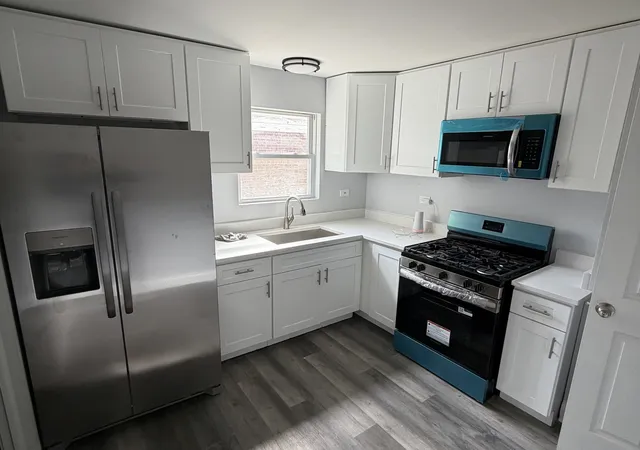 Photo 3 of Single family home for sale at 14621 Kenwood Ave, Dolton, IL 60419 | MLS# 12741473 | Listing updated on 2026-09-24