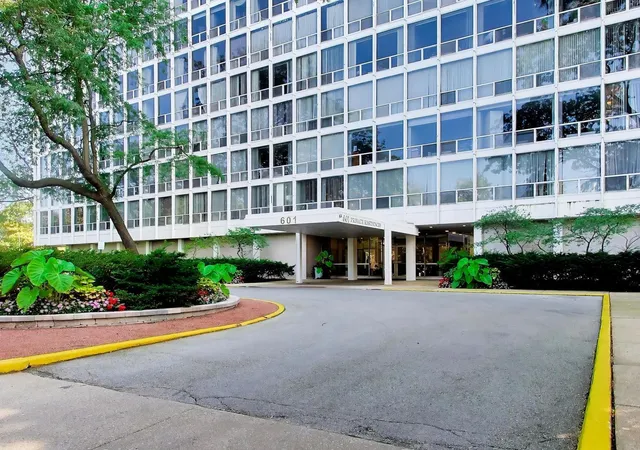 Photo 1 of Condo for sale at 601 E 32nd Street #610, Chicago, IL 60616 | MLS# 12741540 | Listing updated on 2026-09-24